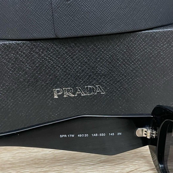 Prada PR 17WS Black rectangular sunglasses - Picture 4 of 5